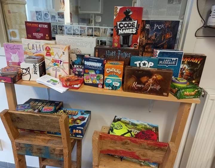 un aperçu des jeux qui sont présentés à la soirée jeu de sociétés